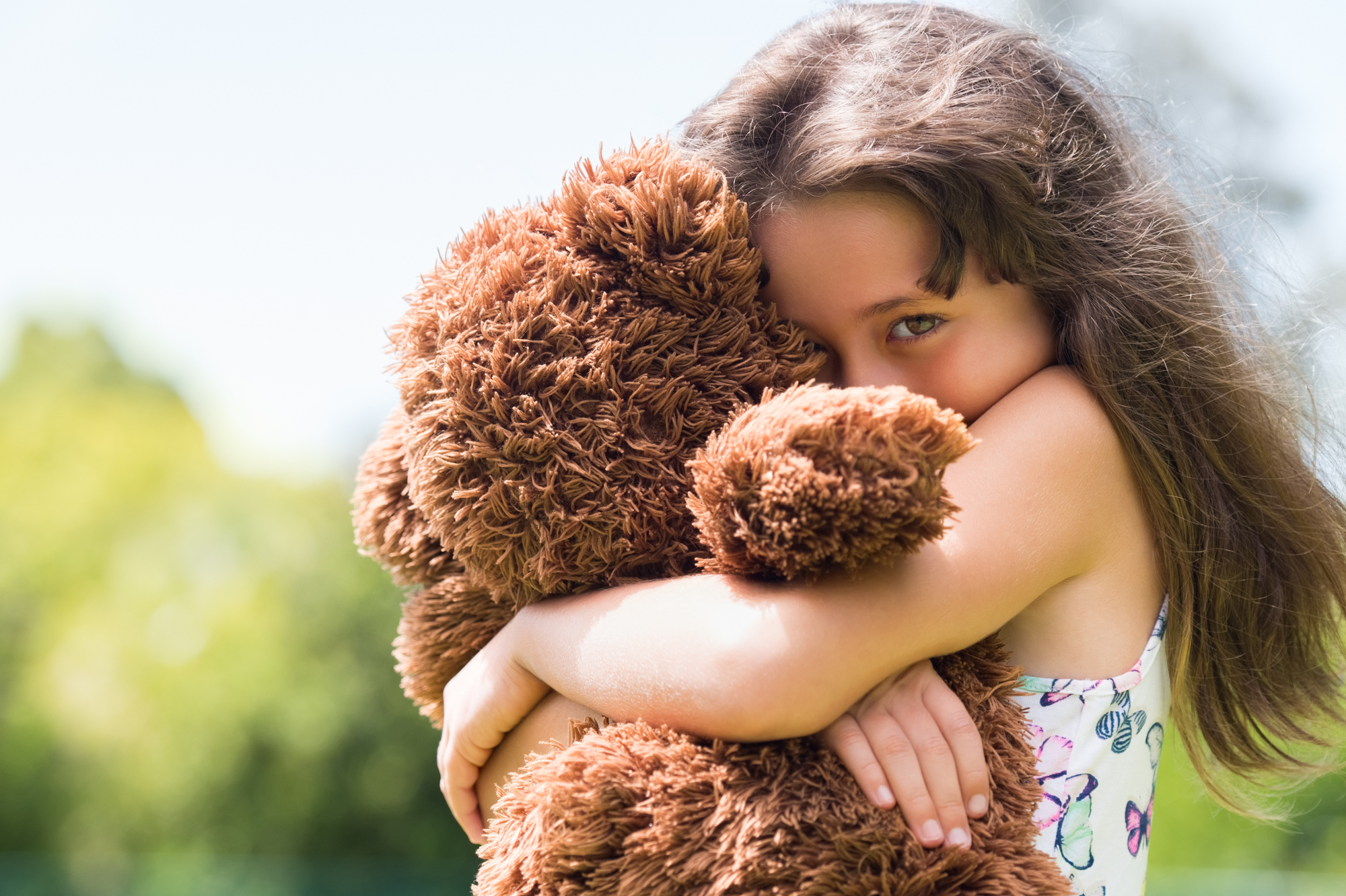 Childing Holding Teddybear